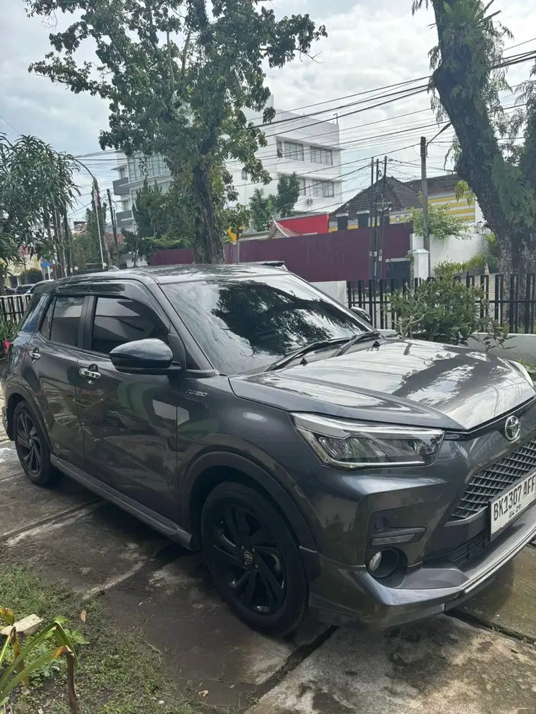 Raize 1.0 Turbo GR CVT One Tone