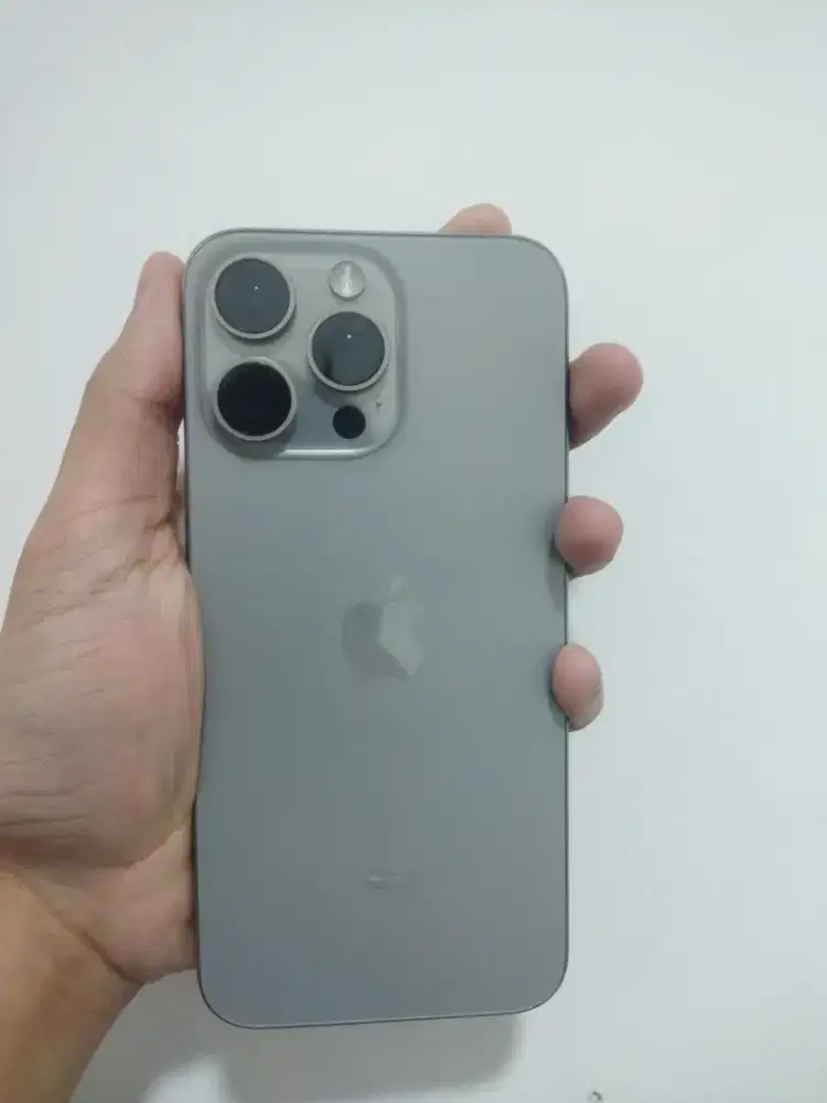 iPhone 15 Pro Max 1TB natural