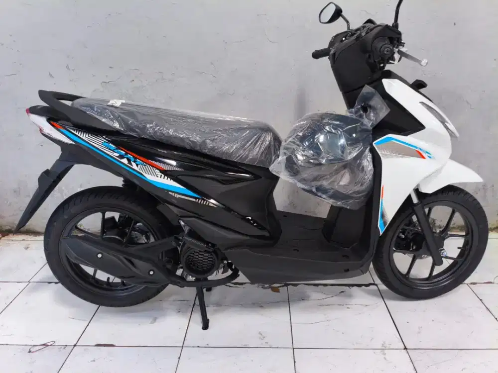 JUAL HONDA BEAT CBS WHITE