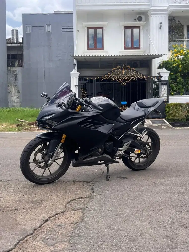 HONDA CBR 150R 2023