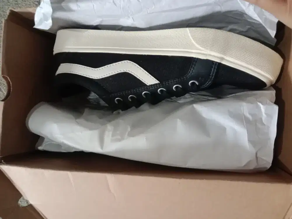 Sepatu VENTELA BLACK 100% anget