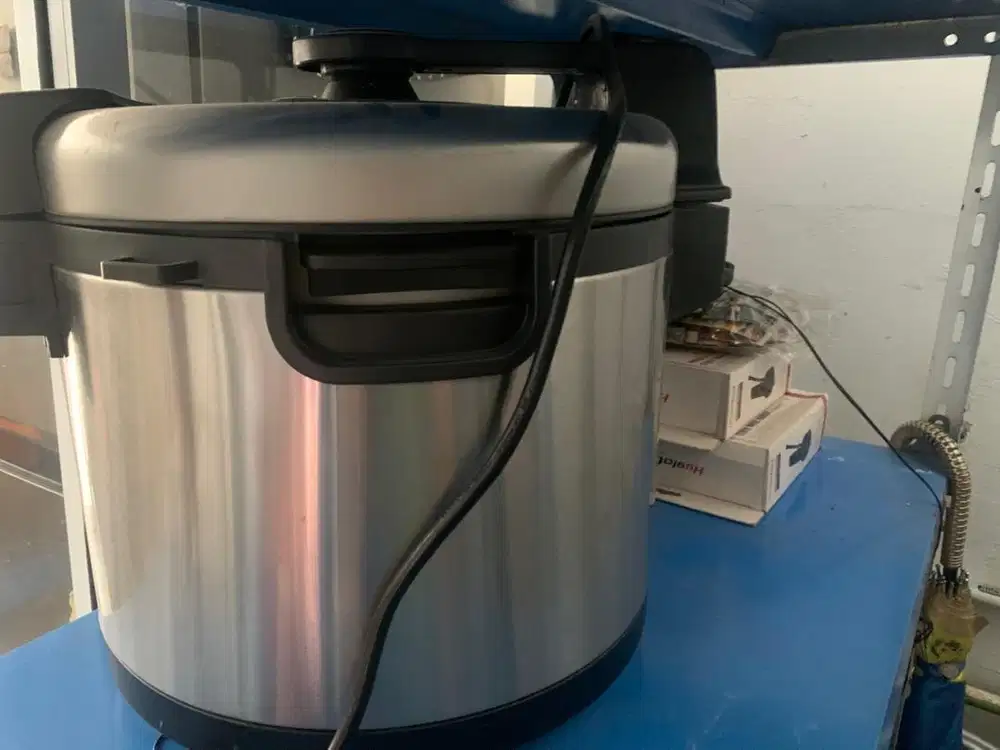 Rice cooker maspion 6 liter
