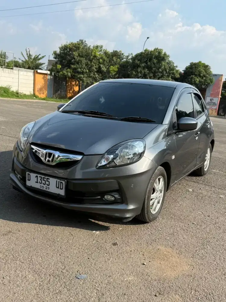 honda brio E mt 2014 low km !!!
Unit satu tangan dari baru
- Km 56rb