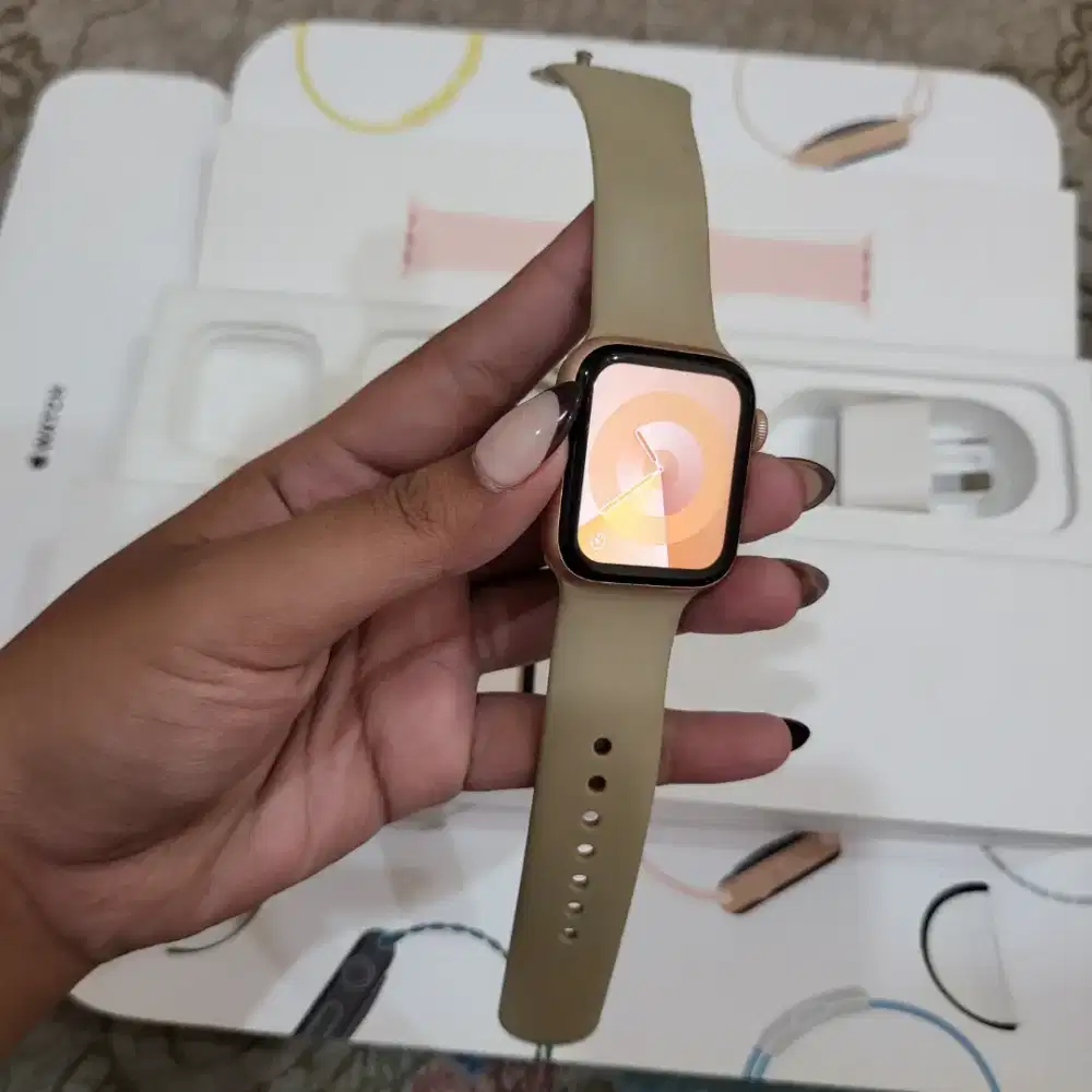 Apple Watch 4 40mm IBOX
FULLSET NOMINUS