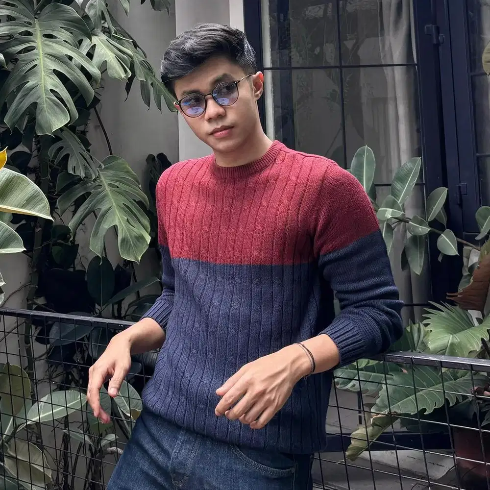 Sweater Branded Crew Neck Motif Cable Knit Size M