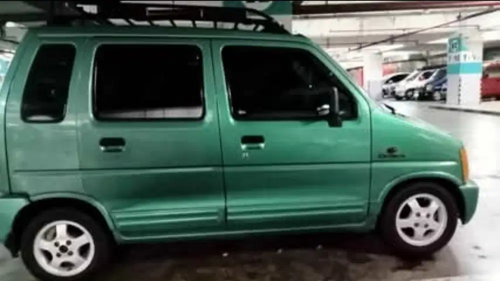 Suzuki Karimun Kotak 2000
Plat L, surat lengkap, pajak & STNK baru