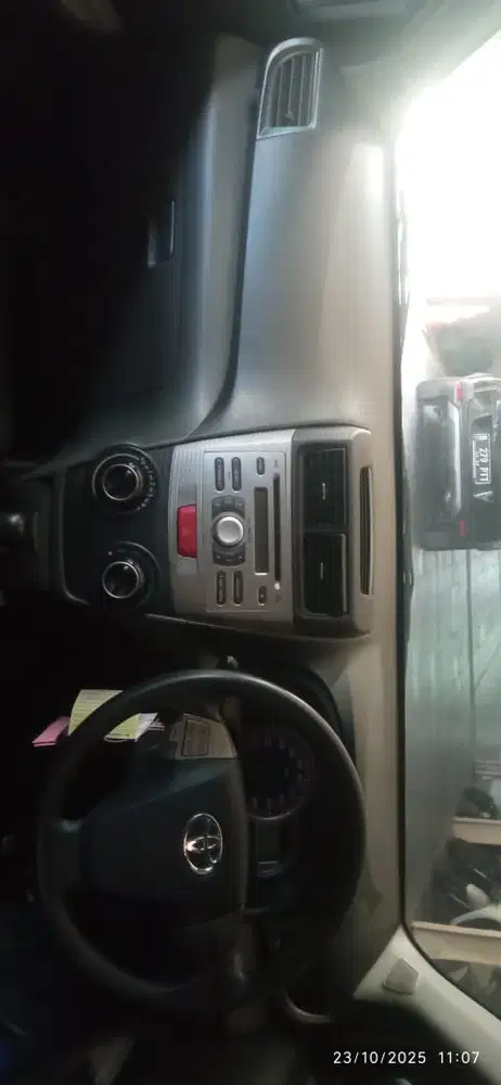 Toyota Avanza 2012 Bensin