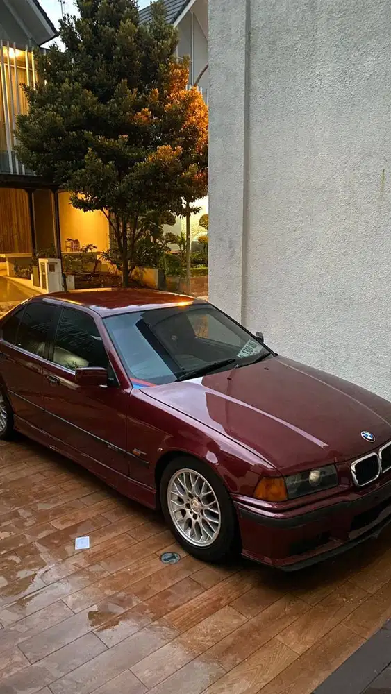 Dijual BMW E36 320i M50 Limited Edition (1995) – Calypso Red ( Rare )