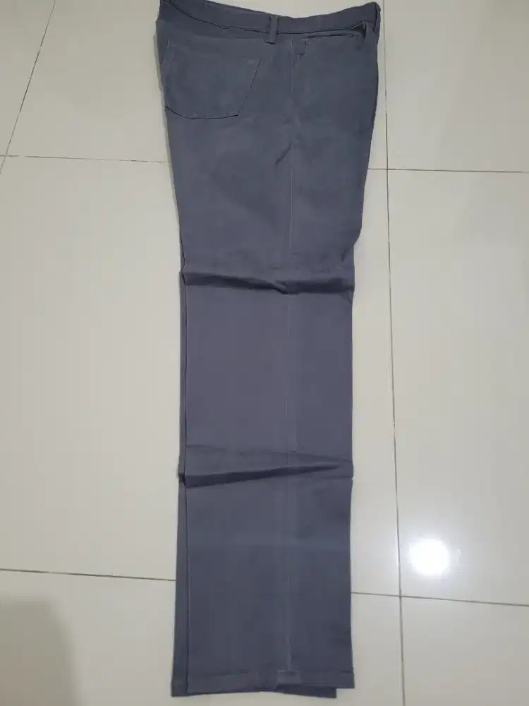 Celana Uniqlo Ultra Stretch