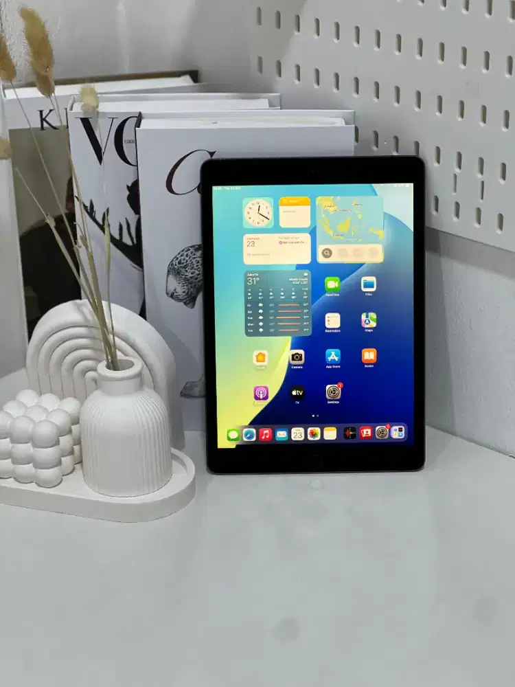 iPad Gen 7 , 32 GB Wifi Only