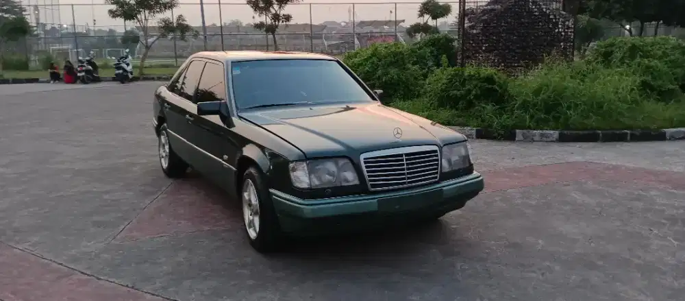 Dijual Mercedes-Benz w124 230e A/T sportline th'91