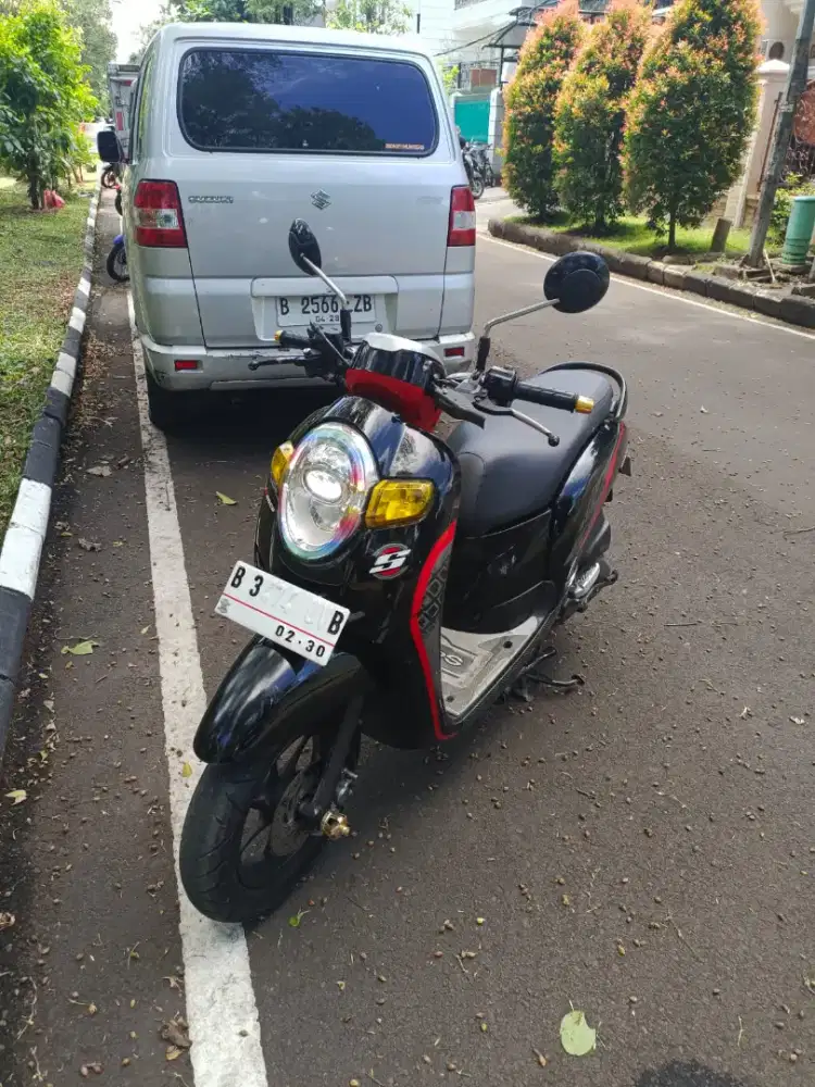Honda Scoopy donuts tahun 2020.