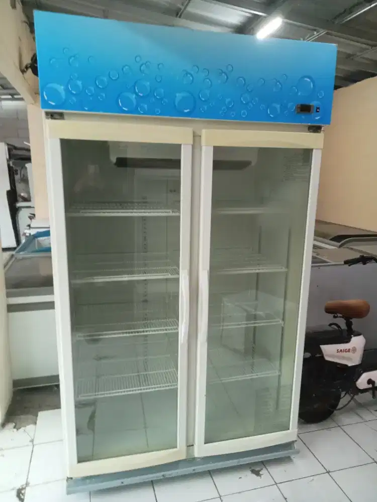 Lemari pendingin chiller showcase 2 pintu