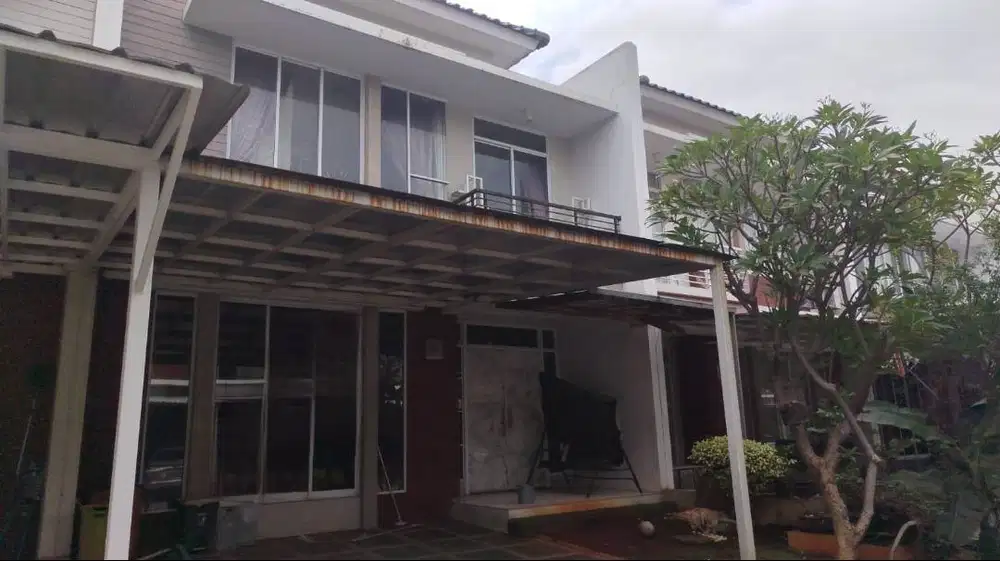 Rumah 2 lantai siap huni strategis Grand Galaxy City Bekasi