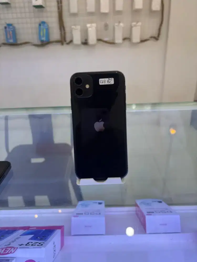 Jual hp IPhone 11