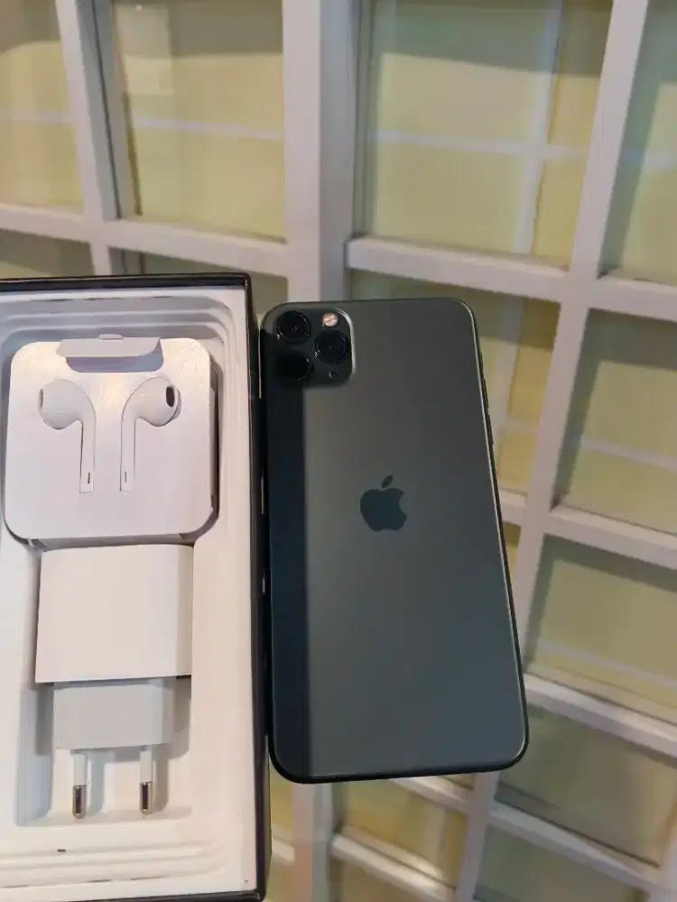 iphone 11 pro max 256gb saling baru