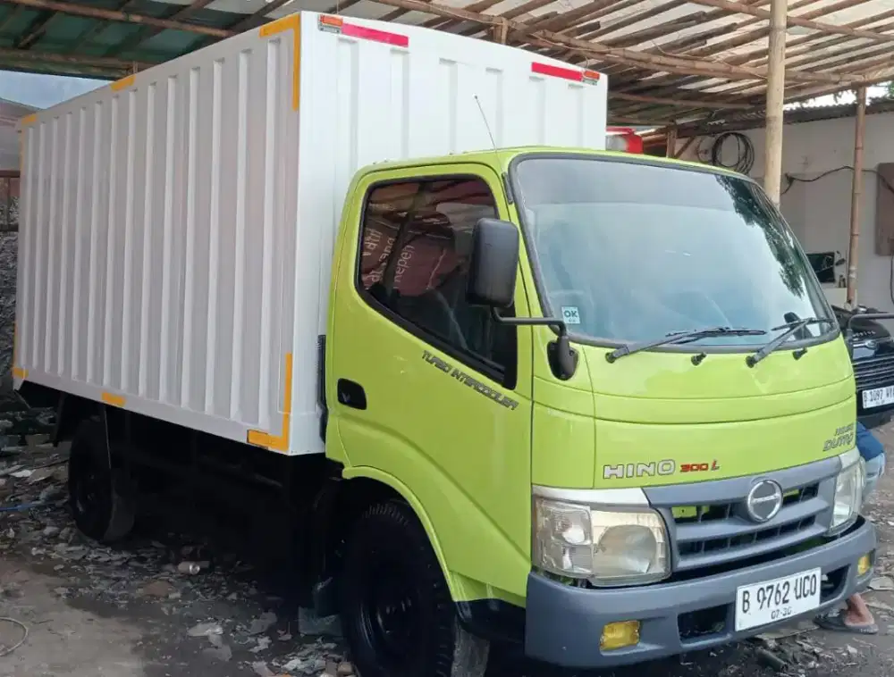 HINO DUTRO 110 SDL 2015 ENGKEL LONG BOX