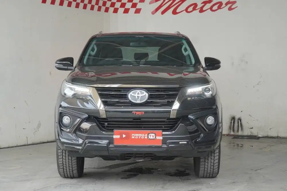 Toyota Fortuner VRZ TRD AT 2020 Hitam