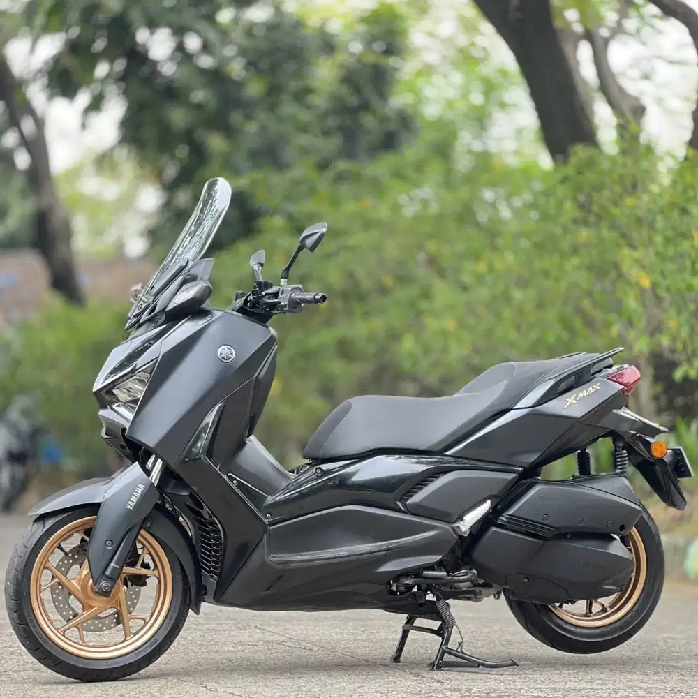YAMAHA XMAX 250 ABS CONNECTED BLACK 2022 KM RENDAH PAJAK ON LIKE NEW