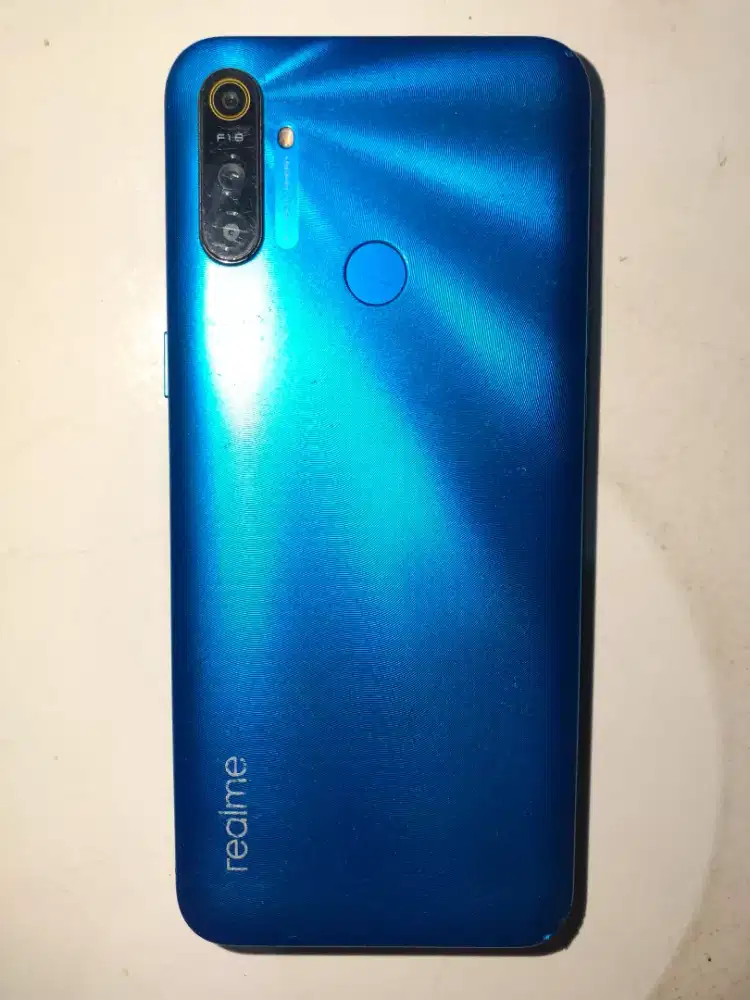 Realme C3 3/32gb