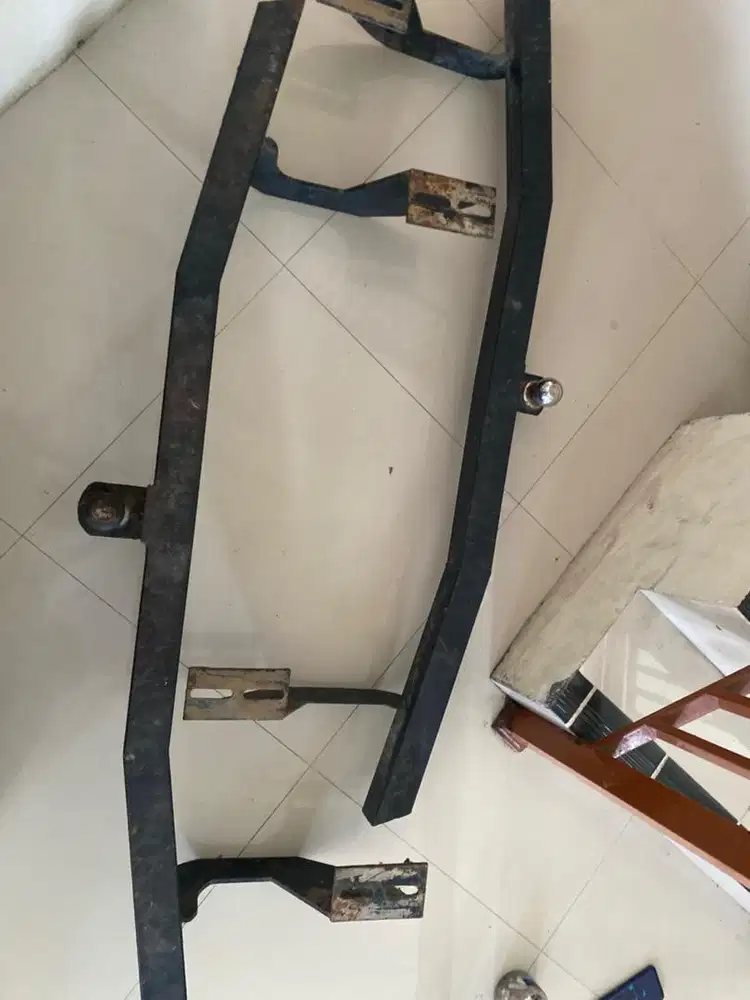 Towing besi 2 buah kondisi lecet pemakaian