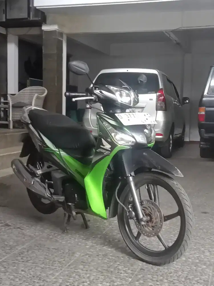 honda supra x 125fi helm in