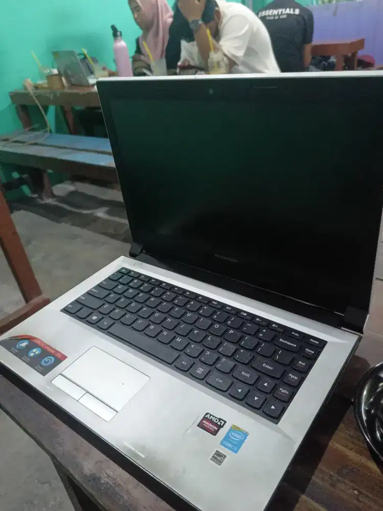 LAPTOP LENOVO M4TOT