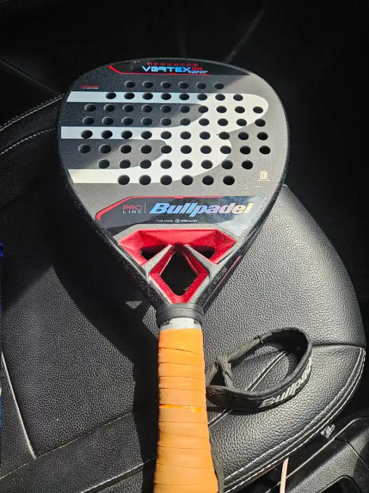 Dijual raket Bullpadel Vertex Comfort 2024 Martin Di Nenno