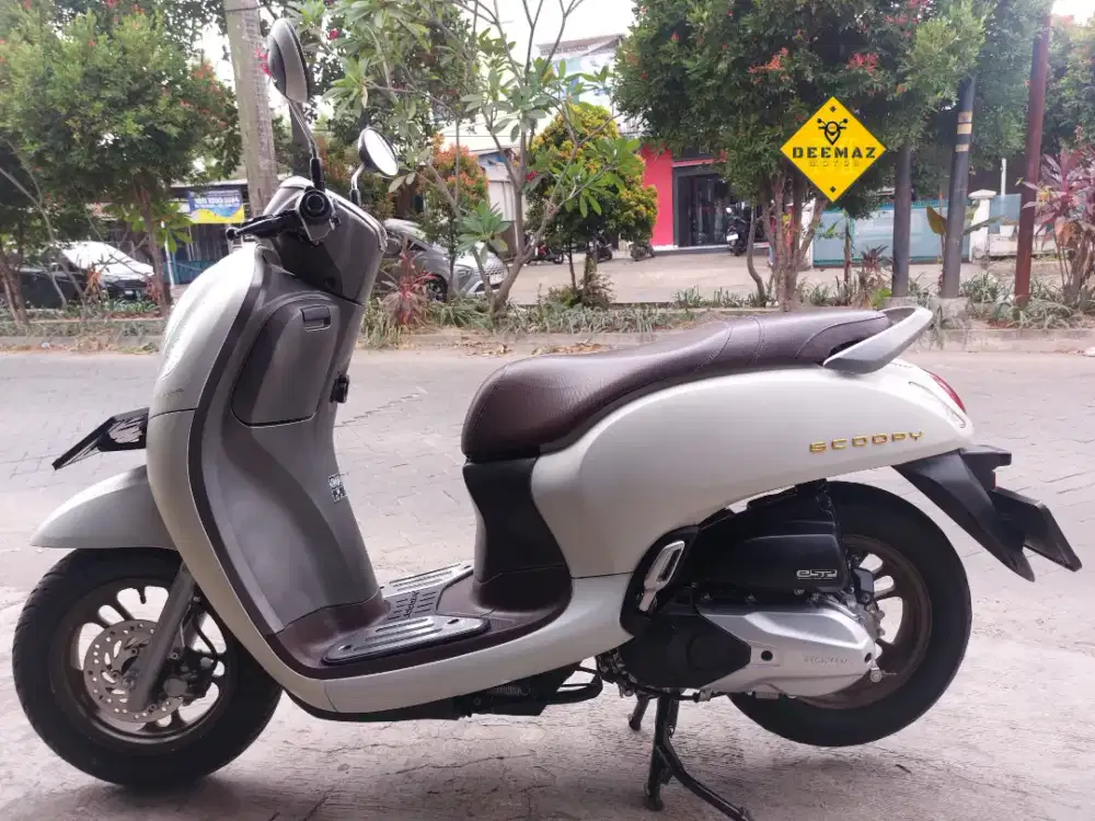 (DP 500 Rb)‼️ Honda Scoopy Prestige Keyless Putih 2023 Cash / Kredit