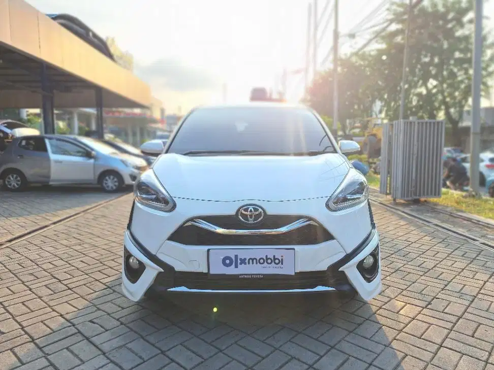 DP MURAH Toyota Sienta 1.5 Q Bensin-AT 2021 Putih CBRMB