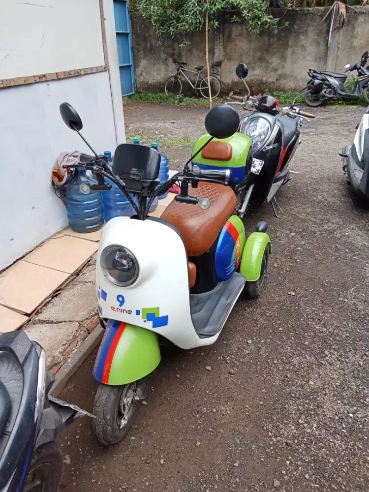 Sepedah listrik roda 3