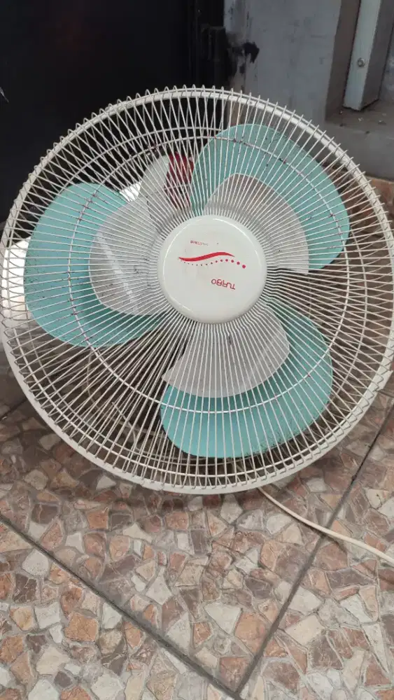 “Kipas Angin Turbo rusak total – untuk sparepart”