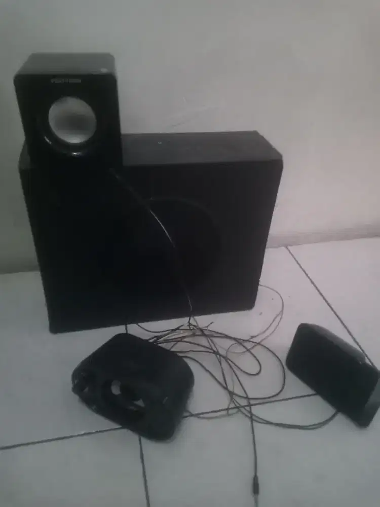 Spiker aktif model' jek colok ke hape ..suara ngebas