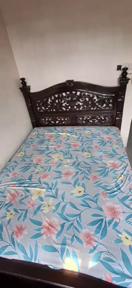 Ranjang tempat tidur ukir kayu jati asli