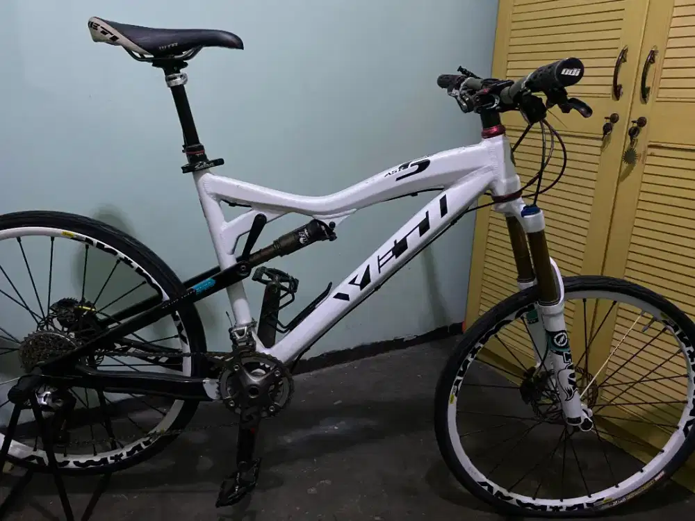 Sepeda gunung Yeti Spec sultan gresss