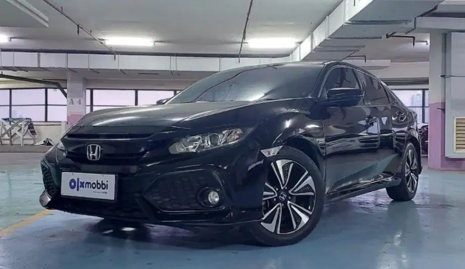Honda Civic  1.5 S Hatchback Bensin-AT 2017 Hitam