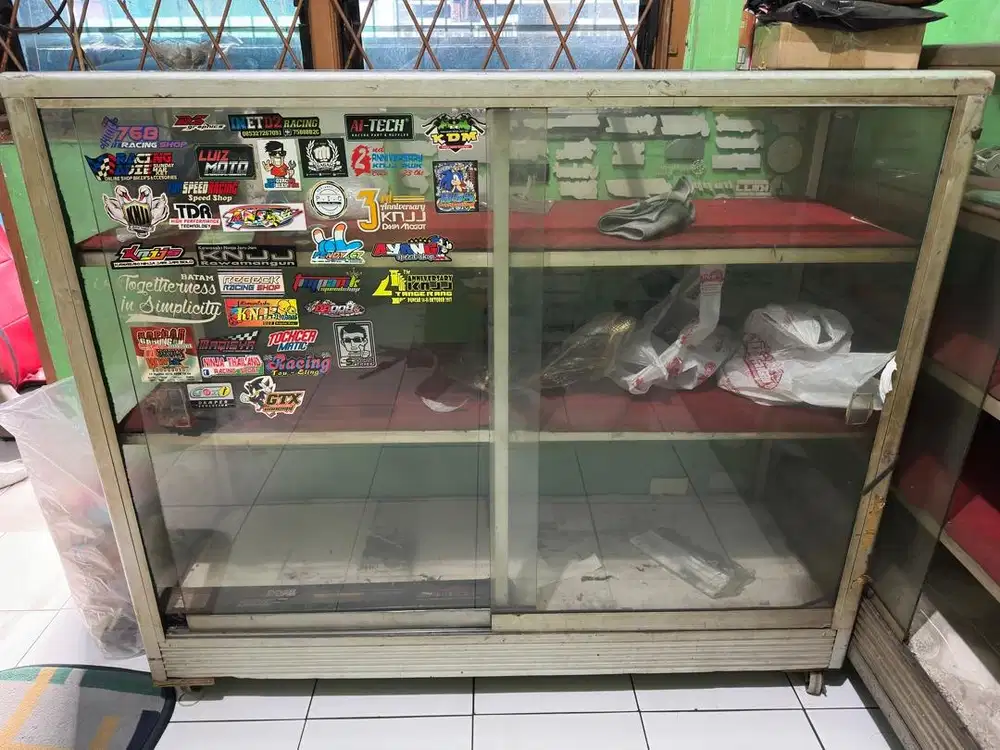 Etalase bekas variasi