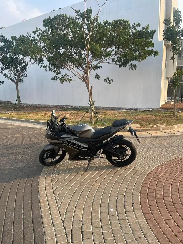 Yamaha R15 KM rendah
