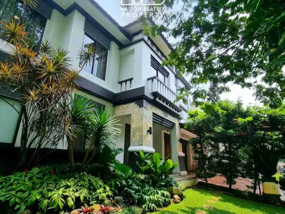 DIJUAL RUMAH BAGUS FULL FURNISH SIAP HUNI LOKASI SANGAT STRATEGIS DI THE GREEN - BSD CITY  TANGSEL