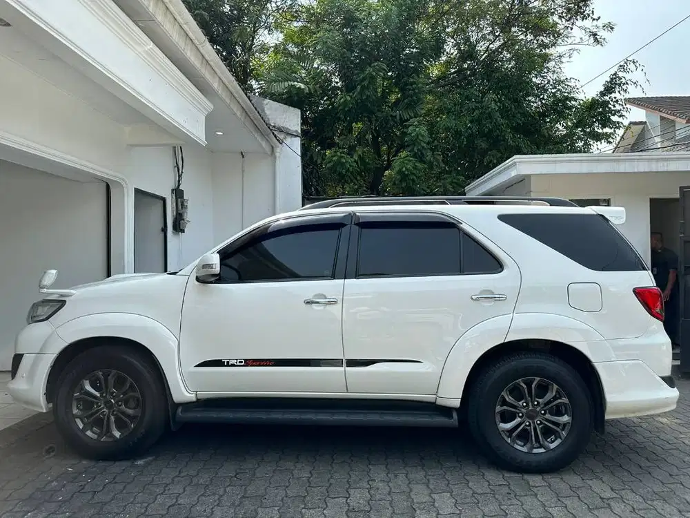 2014 Toyota Fortuner VNT