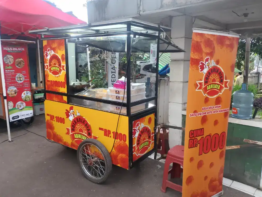 Dicari karyawan atau kartawati