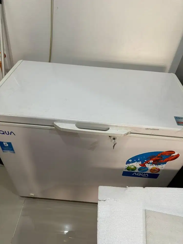 Dijual Second Chest Freezer AQUA AQF - 200