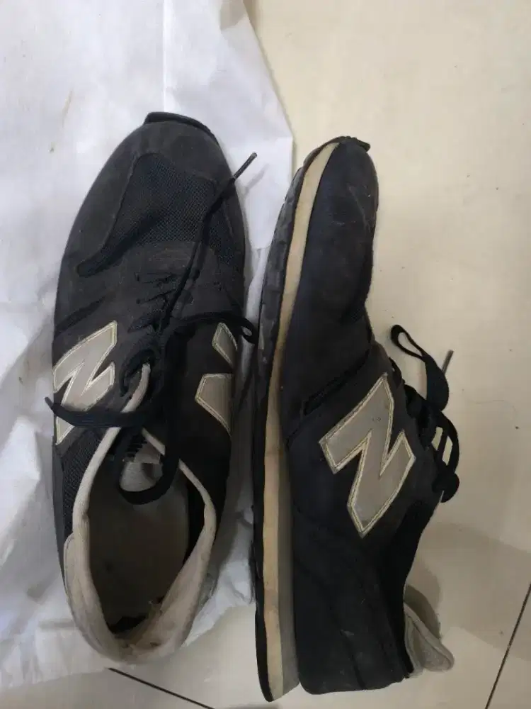 sepatu bekas size 44