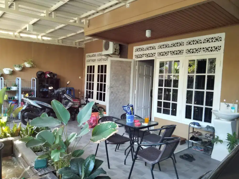 DIJUAL CEPAT!
RUMAH KETINTANG 
Hunian nyaman dan aman