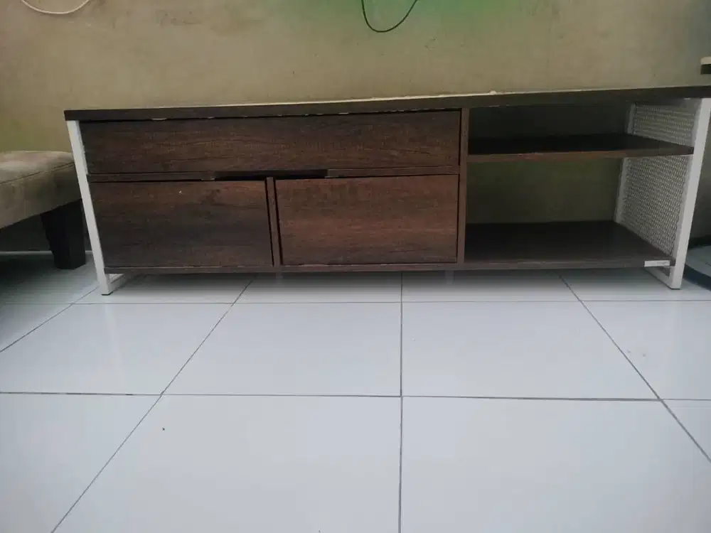 Rak Buffet TV Informa