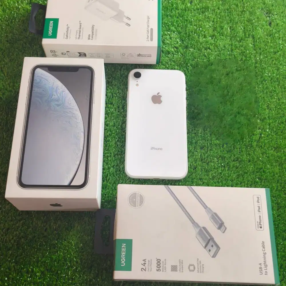 iPhone Xr 256Gb White BH 77% Kamera ada jamur Ex inter Sinyal aman 100