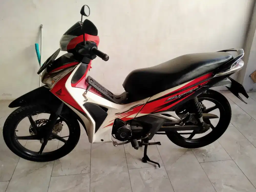 Honda supra helm in 125
