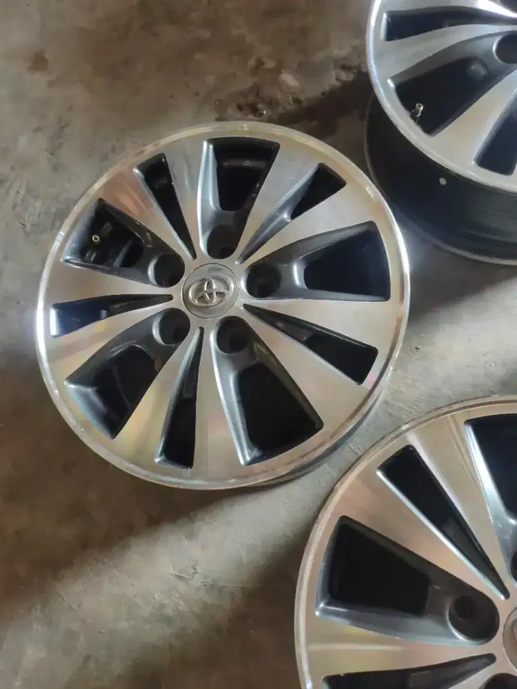 Jual velg Innova barong two tone R15