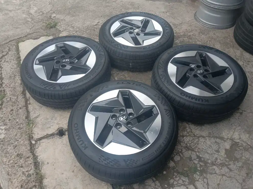 Hyundai Kona Electric Long Range 
Ring 17 ban 215 60;17 ban 2024