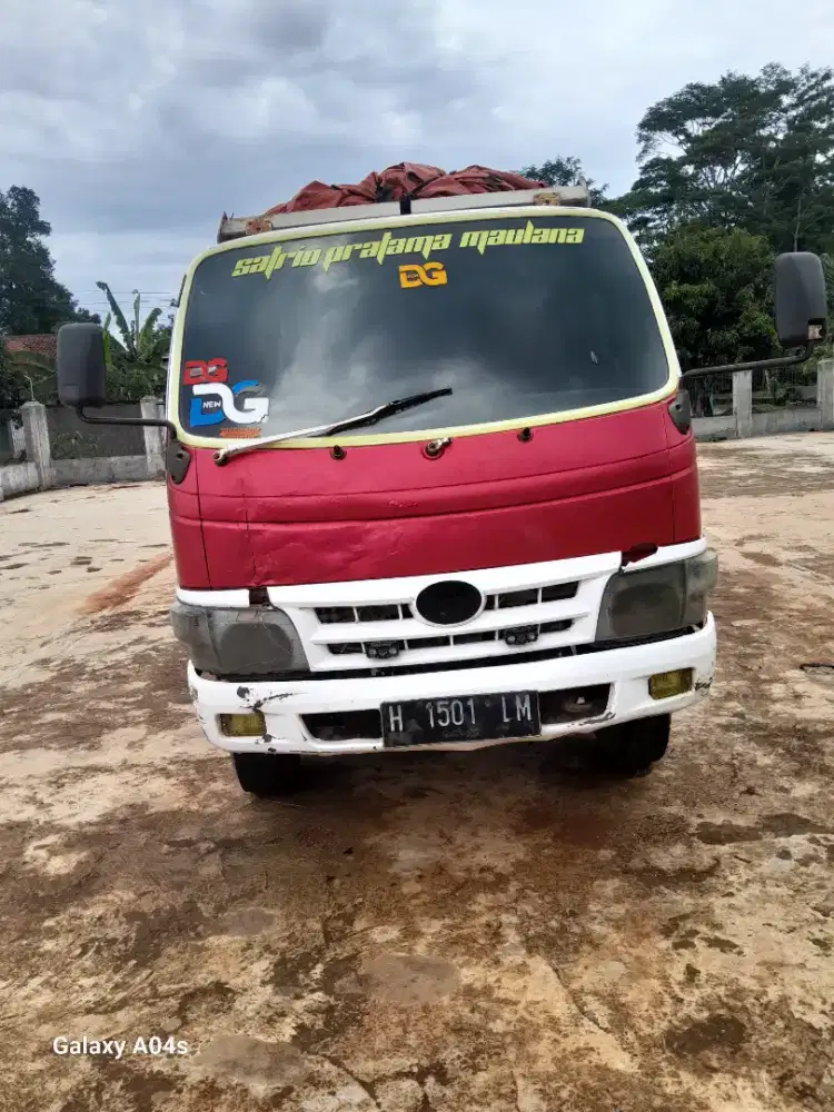 Dam truk hubungi